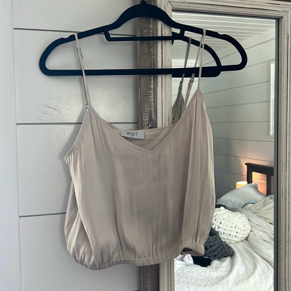 Super cute Reset cropped tank top size medium